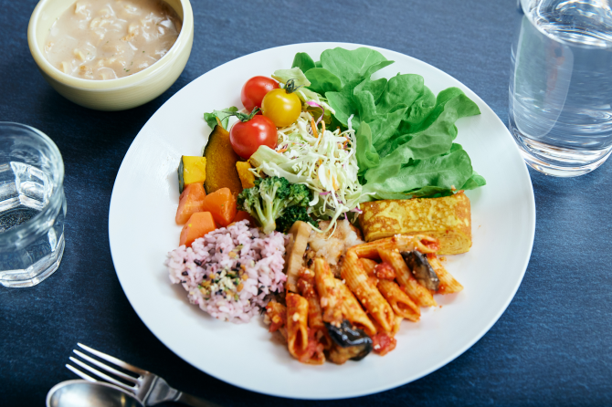 管理栄養士がLINEで毎日食事指導を行うオンラインダイエットサービスの仕組み